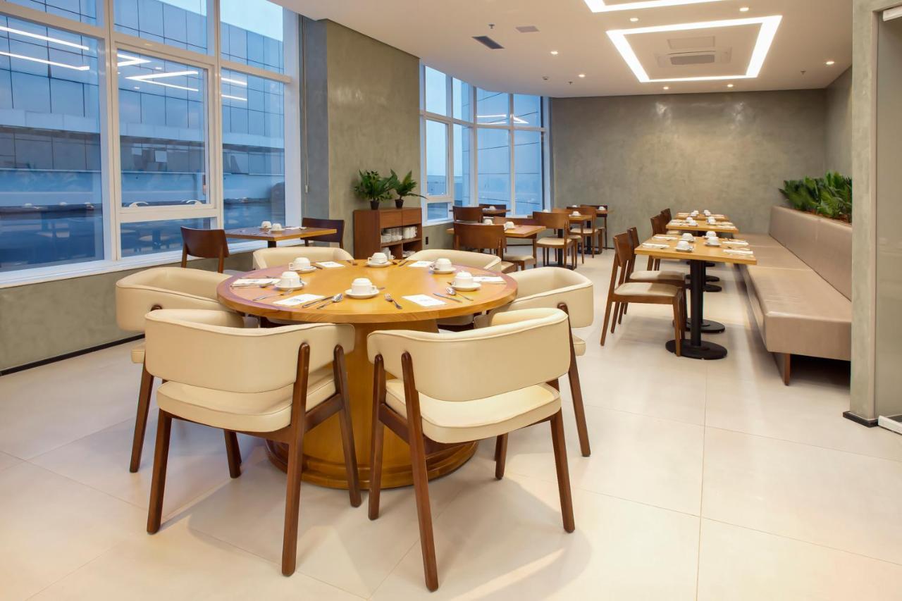 Nh Hotel פיירה דה סנטנה מראה חיצוני תמונה