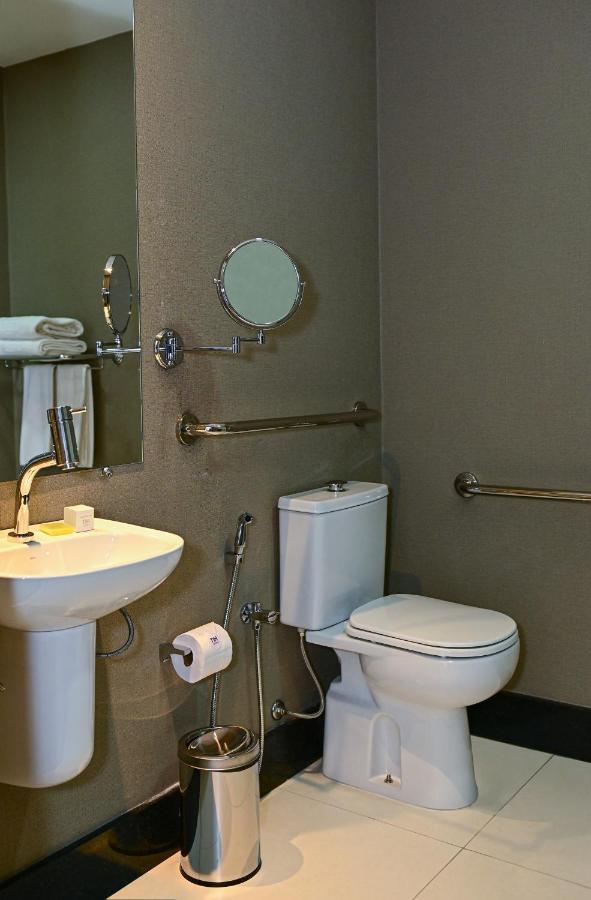 Nh Hotel פיירה דה סנטנה מראה חיצוני תמונה
